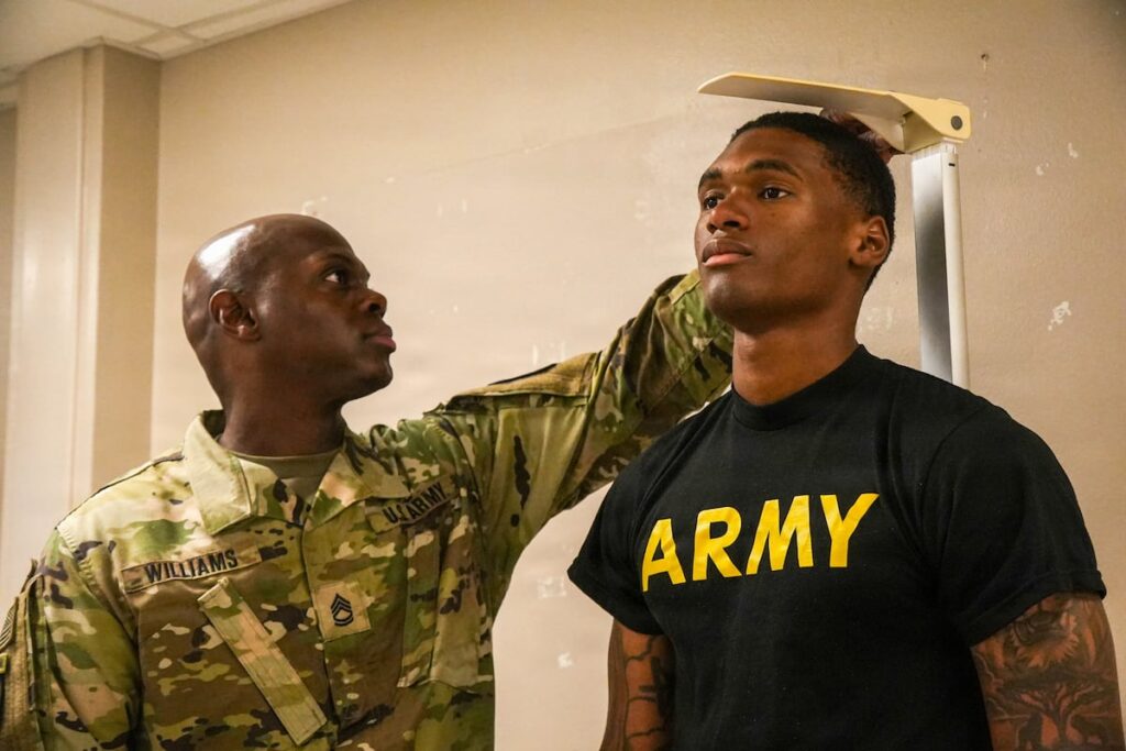 Army scraps height-and-weight tables in favor of waist-to-height assessment Army scraps height-and-weight tables in favor of waist-to-height assessment