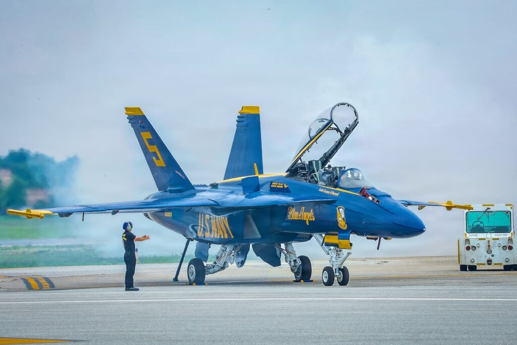 Blue Angels won’t be punished after low beach flyover, acting SECNAV says Blue Angels won’t be punished after low beach flyover, acting SECNAV says