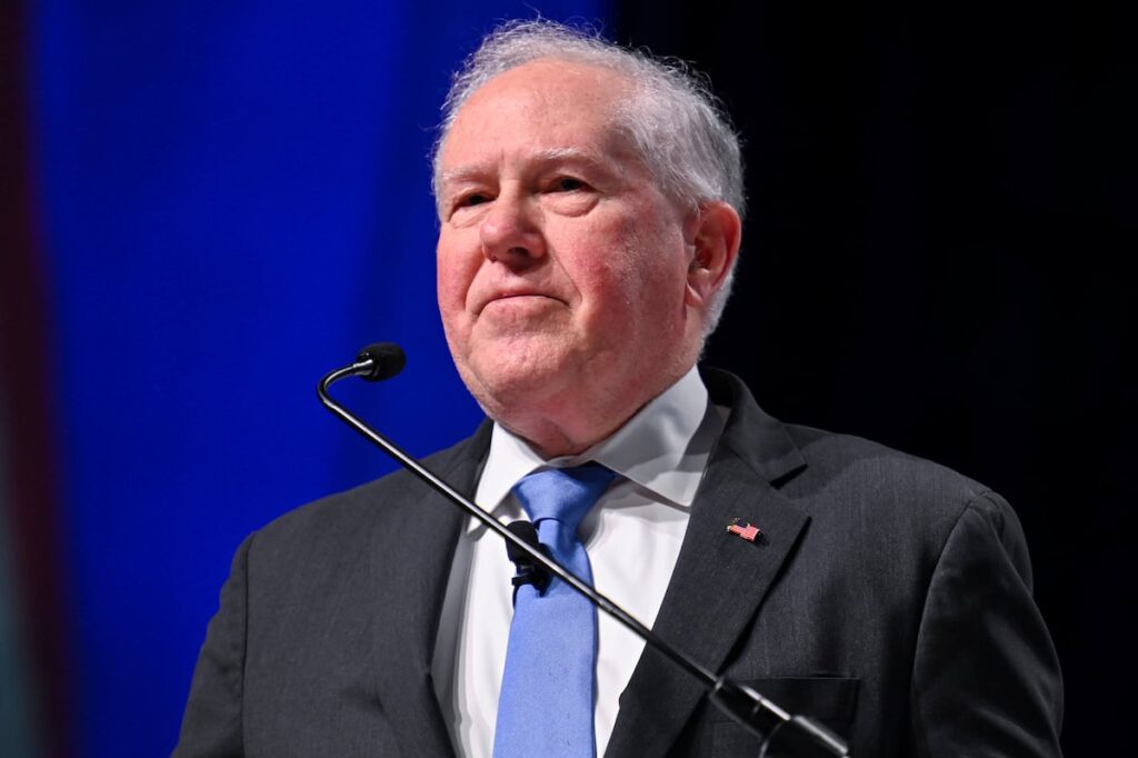 ‘Let the AI do it’: Former Air Force secretary pits machine against human operators ‘Let the AI do it’: Former Air Force secretary pits machine against human operators
